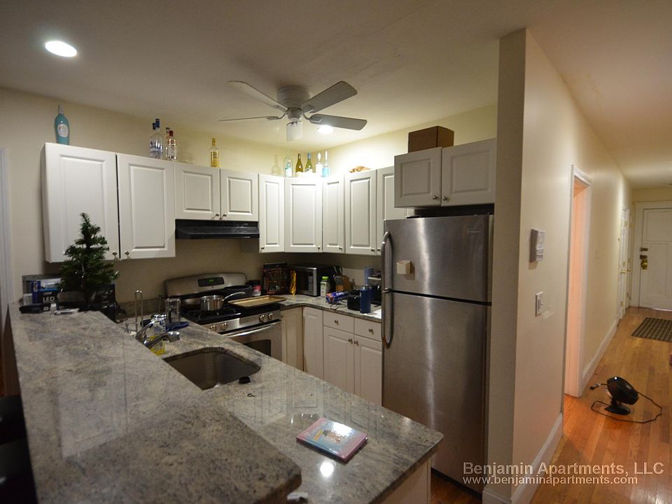 1st image of 66 Egmont St #2IG