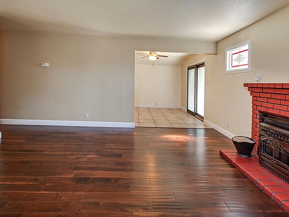 3rd image of 502 Palm Ct