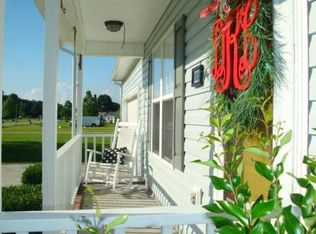 111 Meadow Farms Rd, Richlands, NC 28574