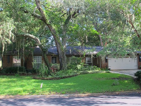 3rd image of 1337 Plantation Oaks Dr S