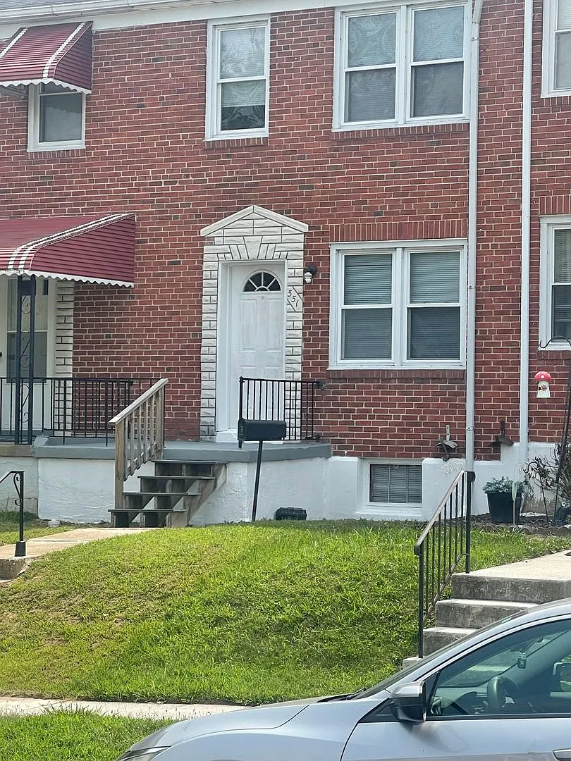 Charming 3BR House in Essex — Photo 1