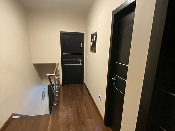5th image of 85 Corbin Pl