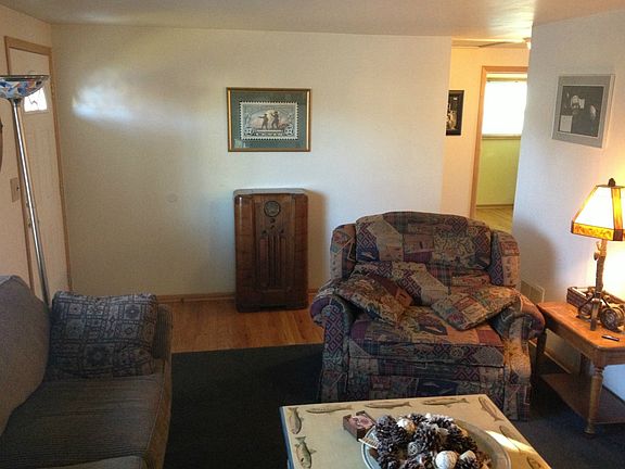 2nd image of 705 S Park Pl