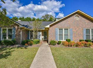 202 Woodhaven Ct, Greenwood, SC 29649