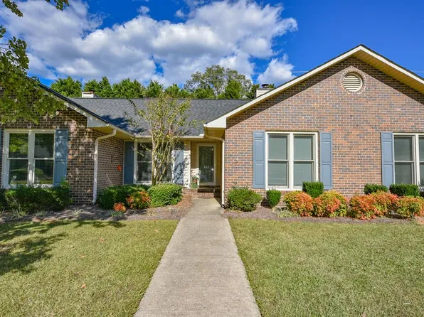 202 Woodhaven Ct, Greenwood, SC 29649