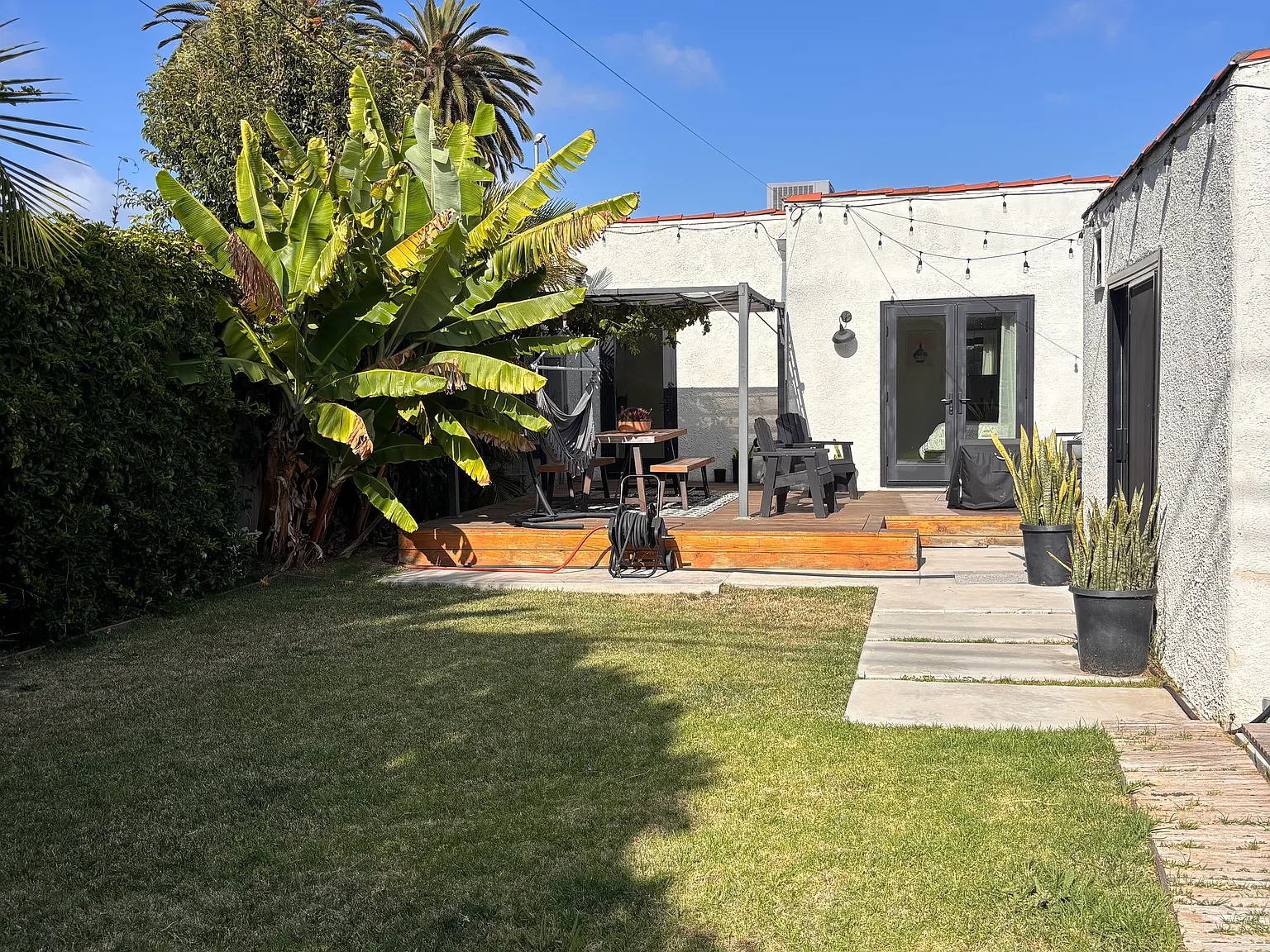 3 bed, 1008 sqft, $4,500 — Photo 3