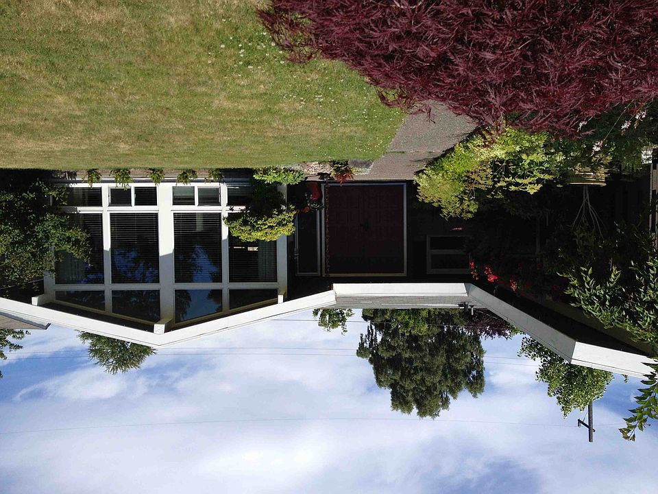 2nd image of 4250 NE 73rd St