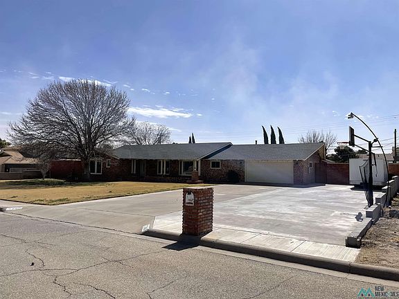 2nd image of 2403 W Loma Dr
