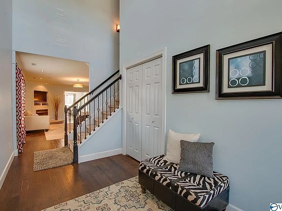 4th image of 2721 Slate Dr SW
