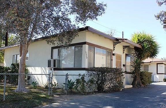 2nd image of 2539 Kelburn Ave