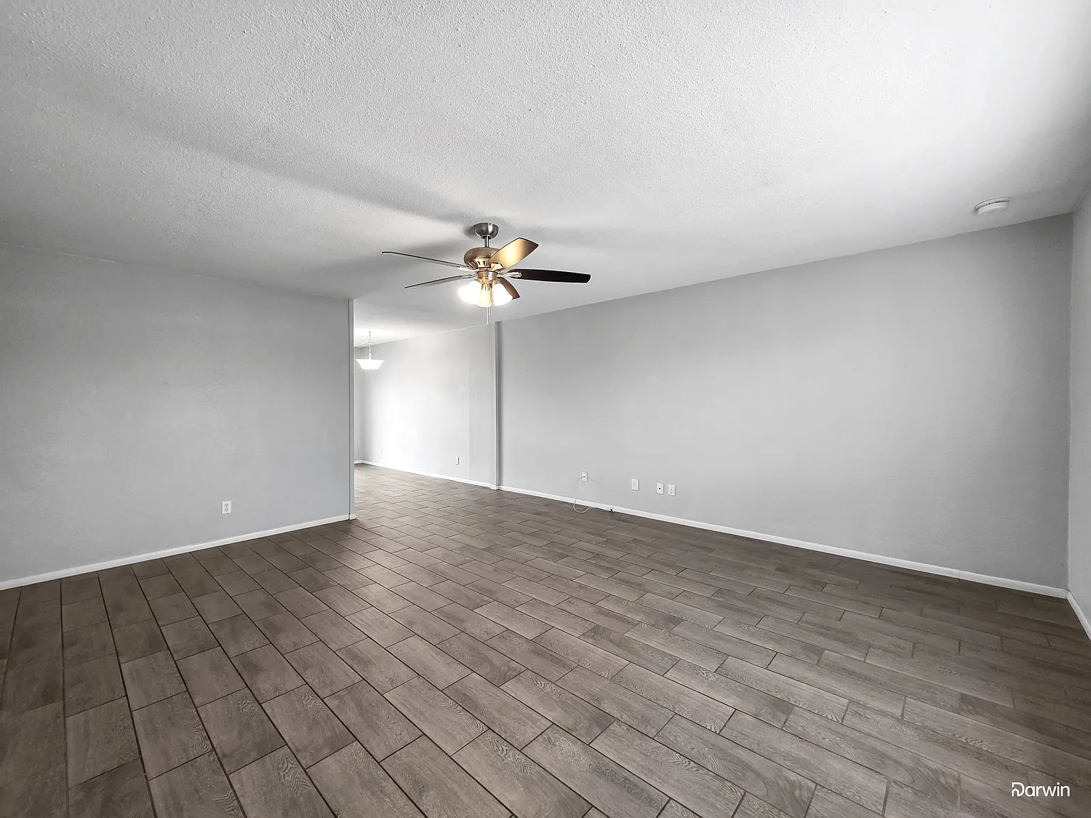 3 bed, 2.0 bath, 1128 sqft, $1,805 — Photo 4