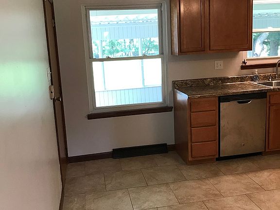 5th image of 20 Carey Ln