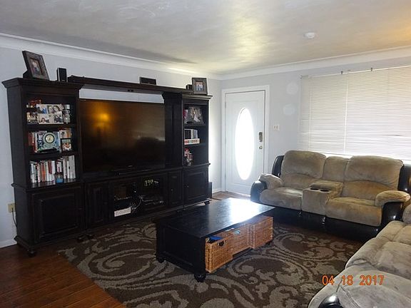 2nd image of 4010 Roosevelt Dr