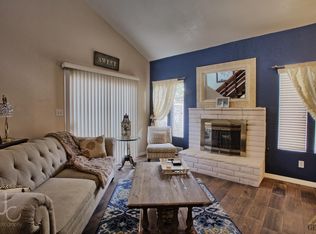 5451 Midsummer Dr APT A, Bakersfield, CA 93308
