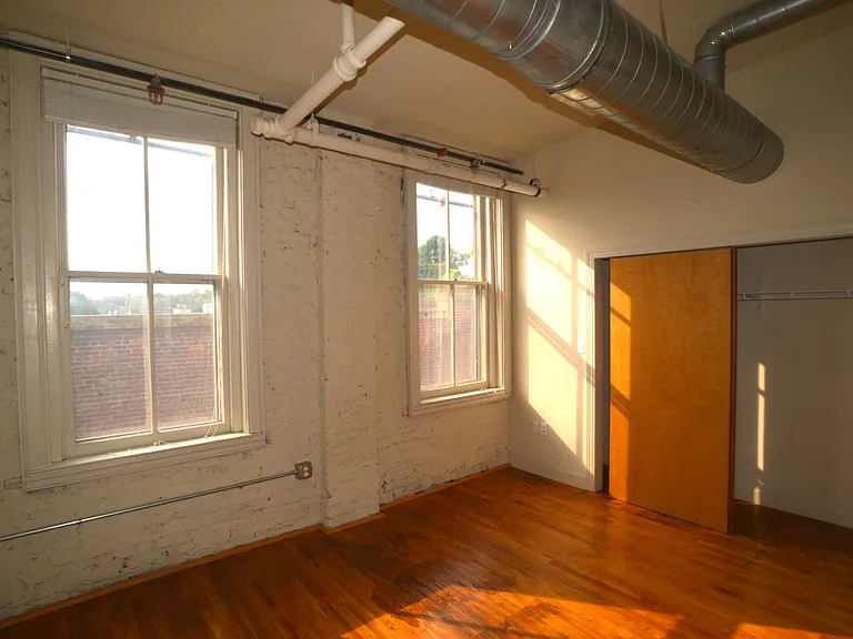 1300 Main St #301 — Photo 5