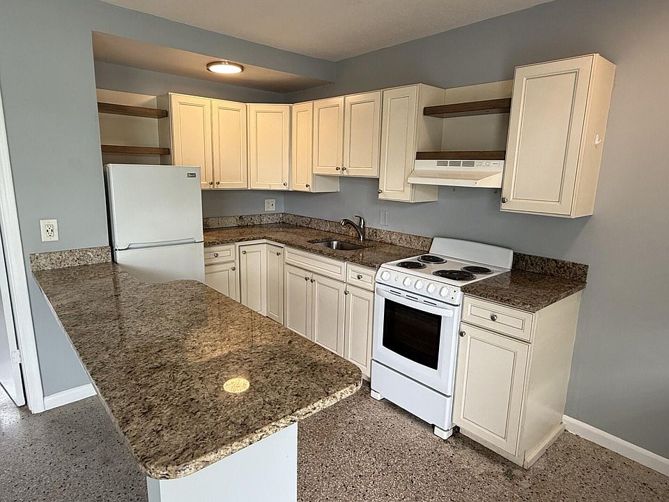 1st image of 1118 N H St #15
