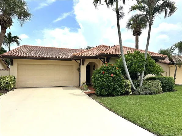 2390 SW Bobalink Ct, Palm City, FL 34990