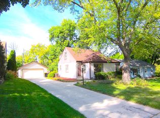 4375 Glenway St, Wauwatosa, WI 53222
