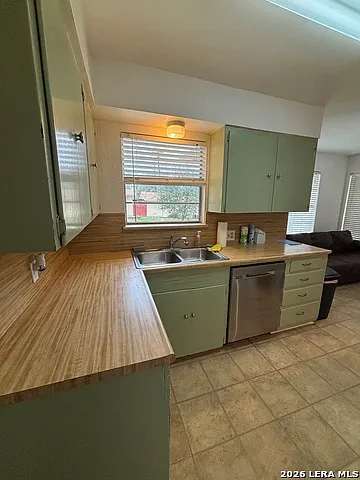 1903 Flamingo Dr — Photo 5