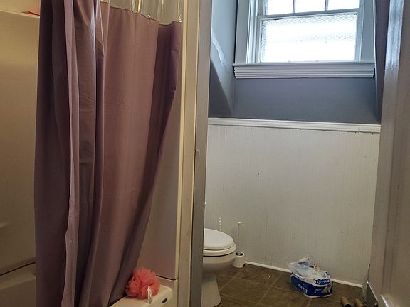 4th image of 70 Alexander St #70C