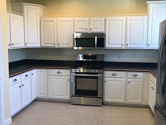 4th image of 301 Clydesdale Dr