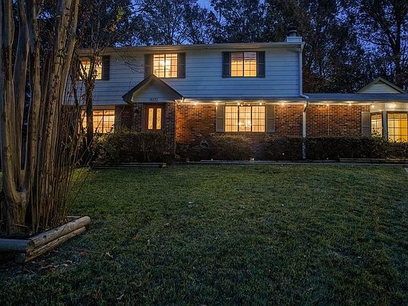 3rd image of 8497 Bergen Dr