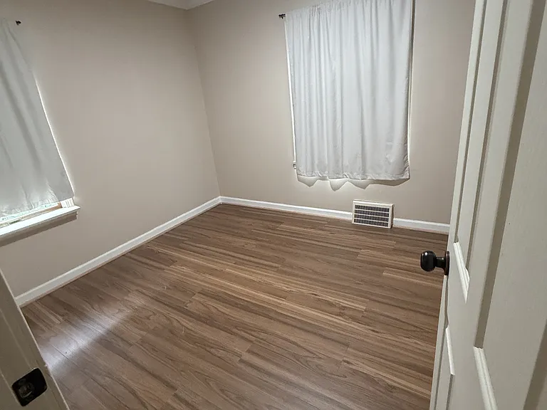 25428 Hopkins St — Photo 5
