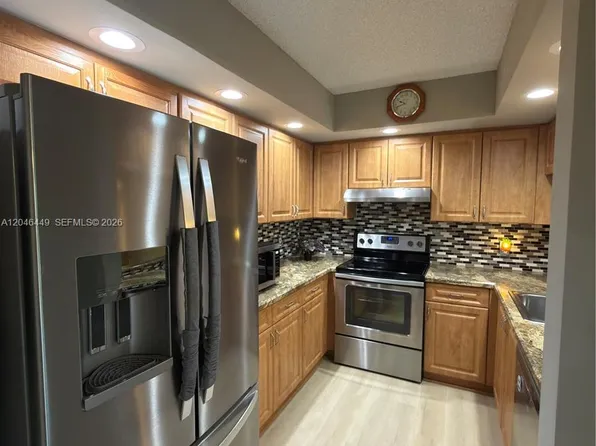 1300 SW 125th Ave, Pembroke Pines, FL