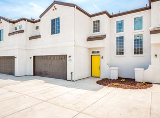 1045 Goble Ct #1, Tulare, CA 93274