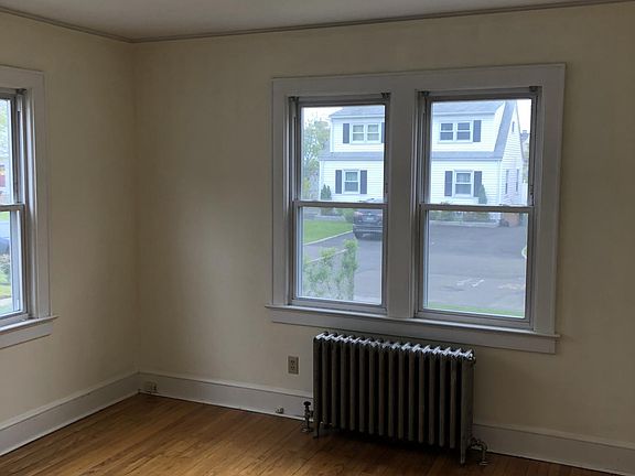 2nd Bedroom 12.6' x 12.6'