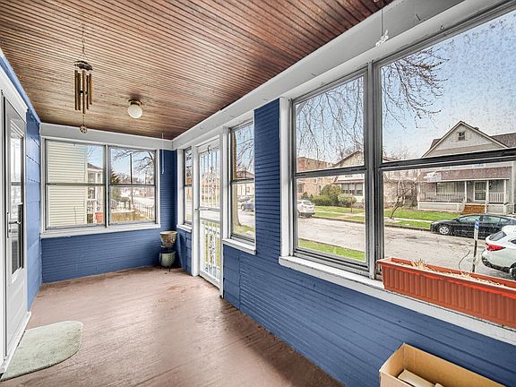 3rd image of 12542 Greenwood Ave