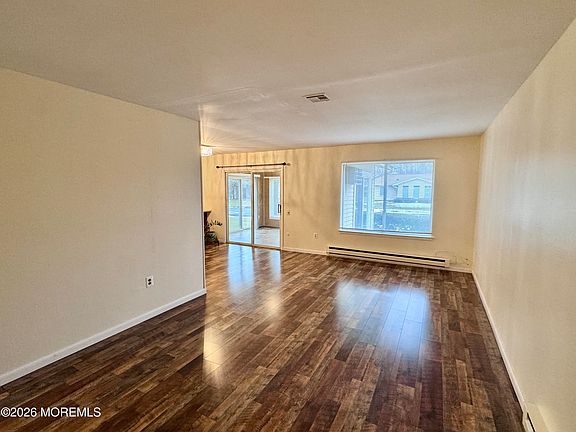 2nd image of 468A Evodia Plz Plaza #468A