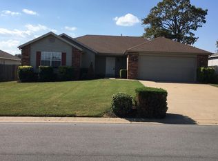 923 Fieldstone Ct, Rogers, AR 72719