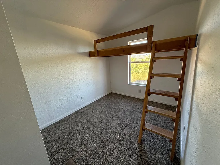 4312 Beagle Rd — Photo 6