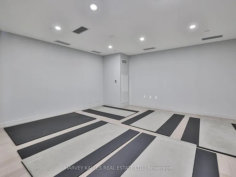 859 The Queensway #603 — Photo 29