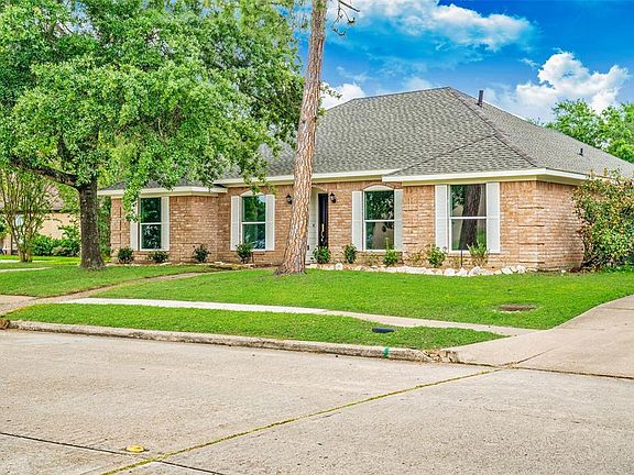 4th image of 15430 Willow River Dr