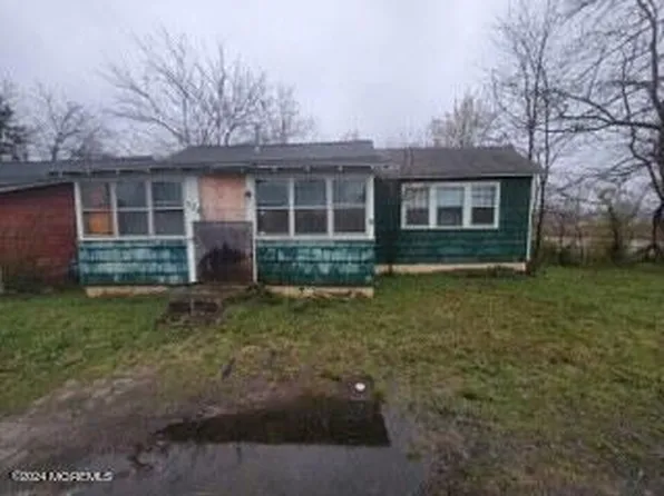 704 Seaview Avenue, Union Beach, NJ 07735