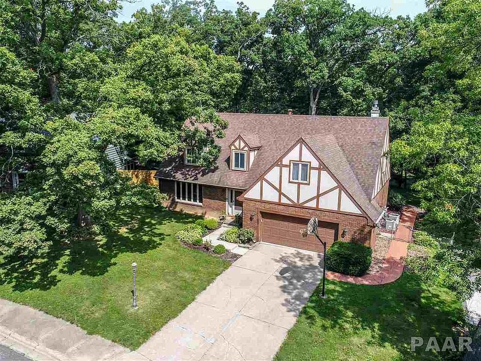 1st image of 921 W Shorewood Ct