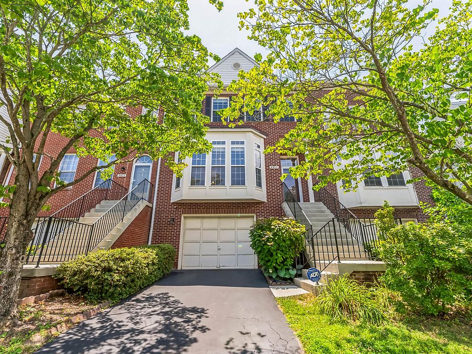 1st image of 8907 Royal Astor Way