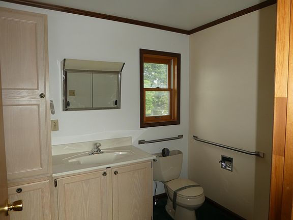 5th image of 239 E Campbell St