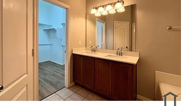 2109 Michelle Creek Dr — Photo 10