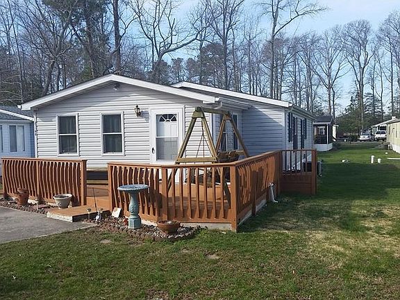 2nd image of 21198 K St #15