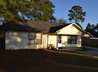 1099 Pineland Ave, Hinesville, GA 31313