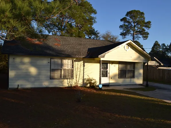 1099 Pineland Ave, Hinesville, GA 31313