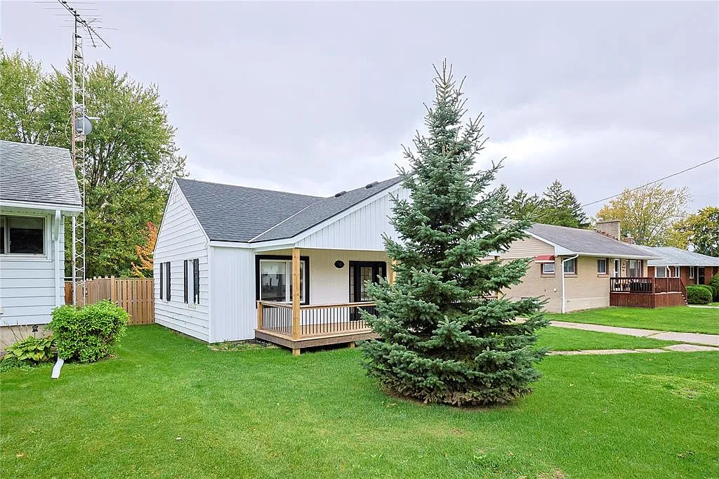 2 bed, $2,400 — Photo 3