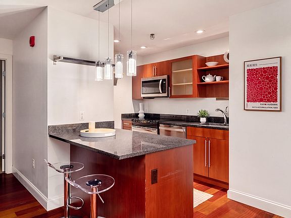 5th image of 17 Otis St Unit 301
