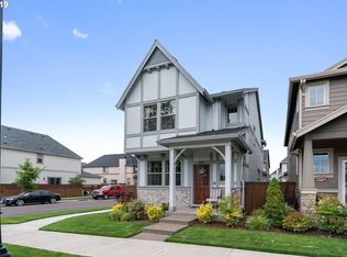 28469 SW Coffee Lake Dr, Wilsonville, OR 97070