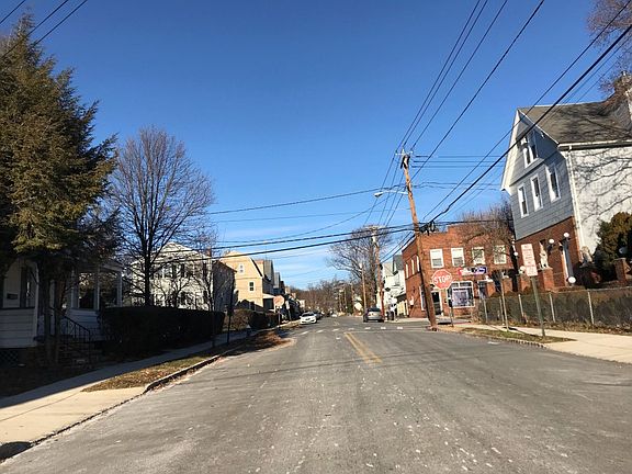 4th image of 32 Whittlesey Ave