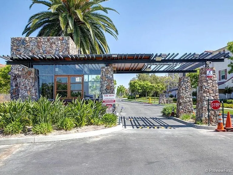 1808 San Sebastian Ave — Photo 3
