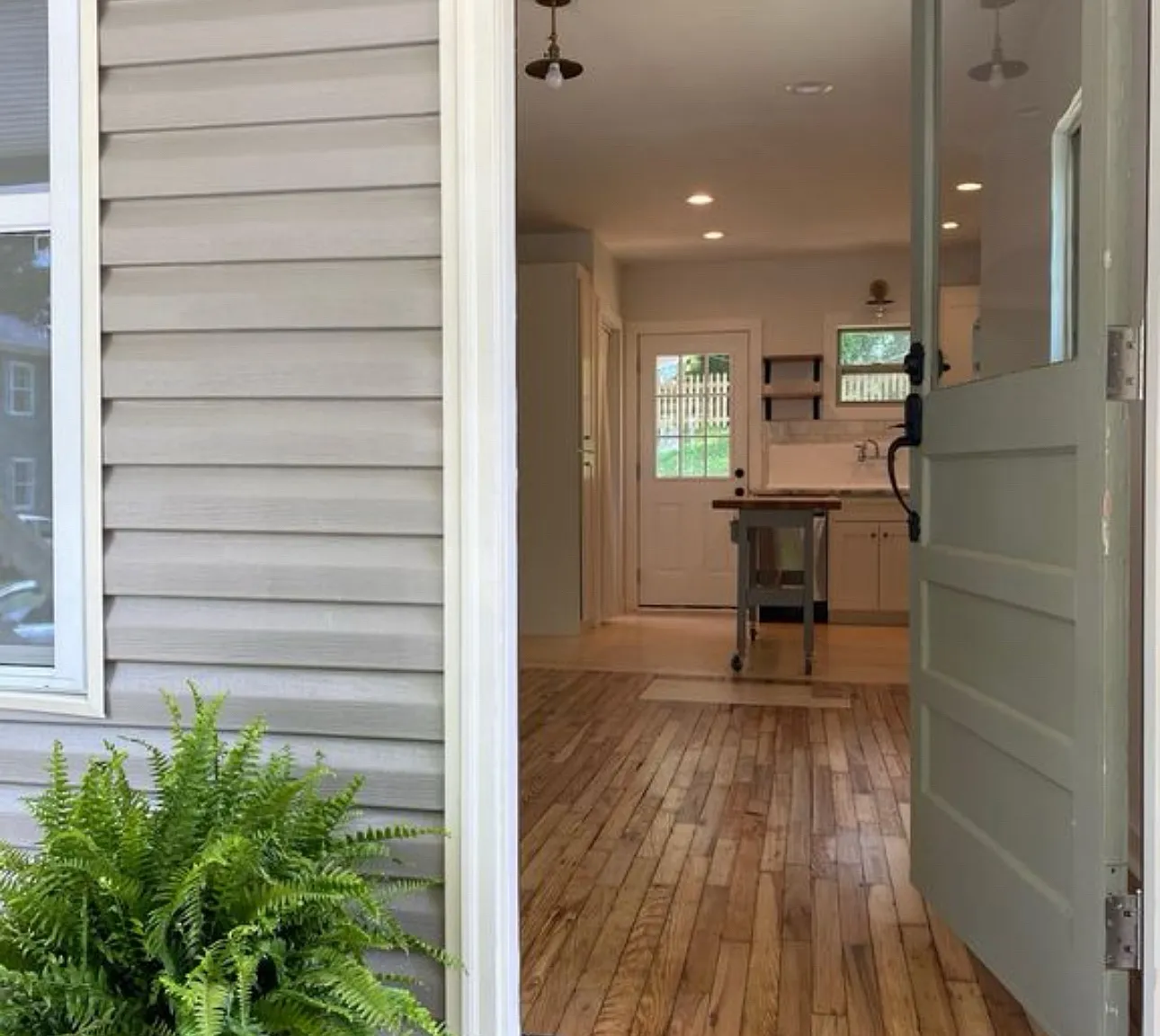 808 Wilkes St — Photo 2